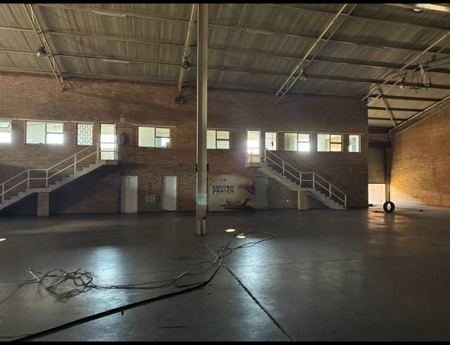 1,200M² WAREHOUSE TO LET IN PRETORIA WEST